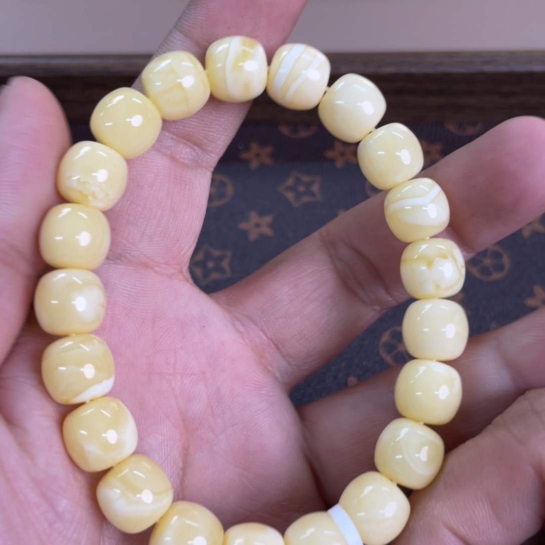 蜜蜡裸石未镶嵌1460000000000