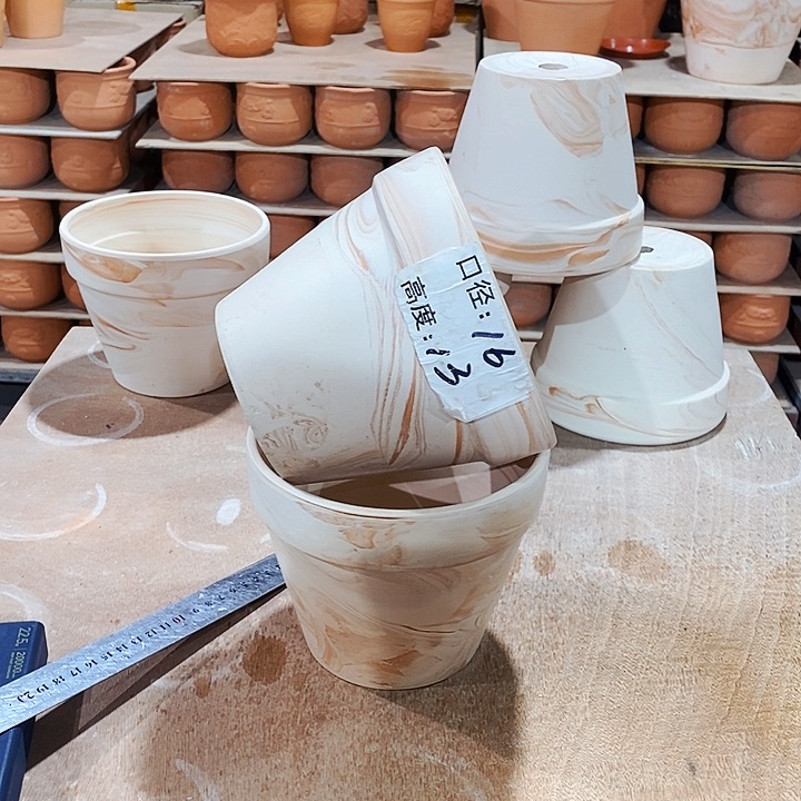 红陶玛奇朵16×13两个