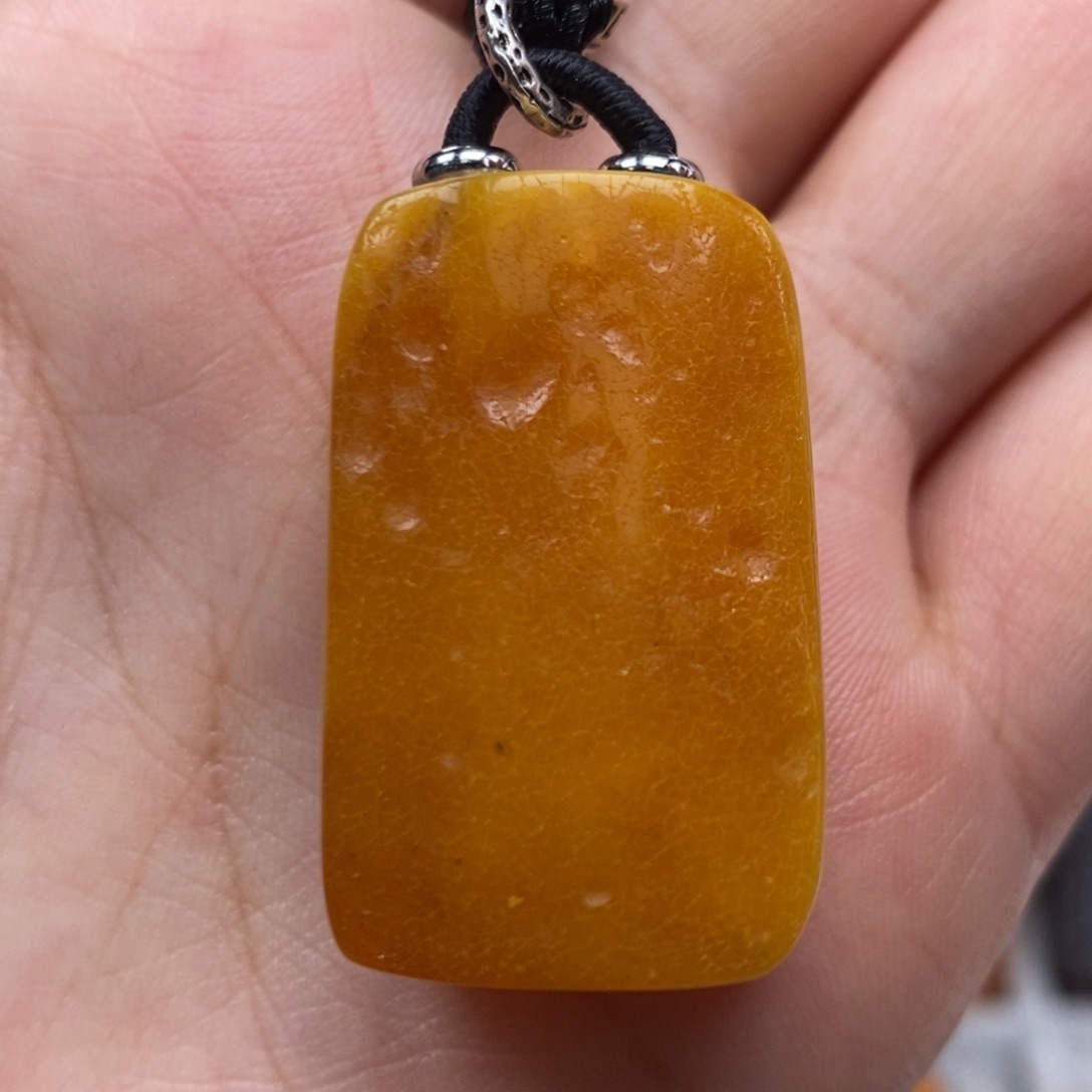 琥珀吊坠(赠链)未镶嵌
