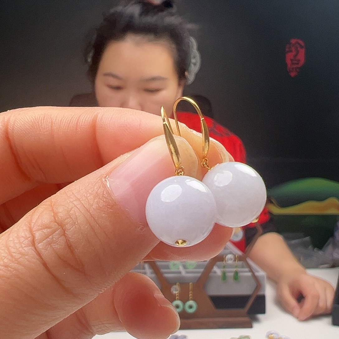 18K金镶嵌翡翠耳饰