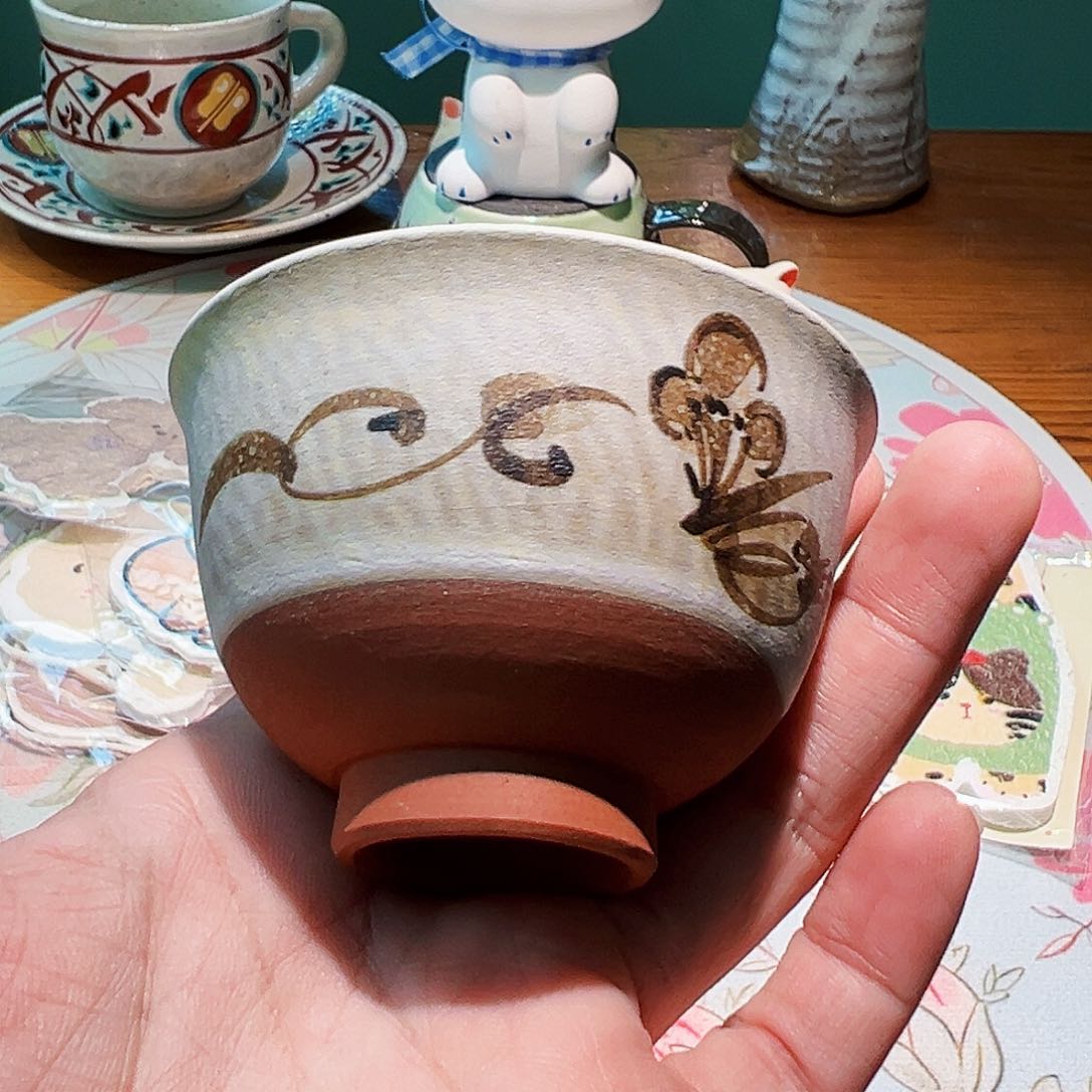 咖啡杯和茶杯是我们学校