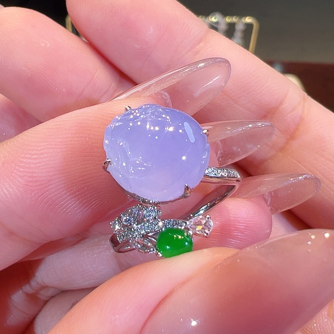 翡翠戒指18K金镶嵌翡翠