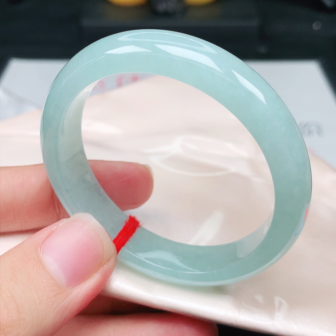 未镶嵌手镯翡翠天然翡翠手镯