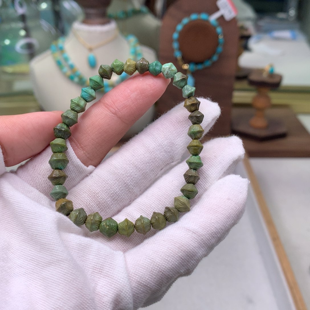 绿松石配饰未镶嵌真****＄
