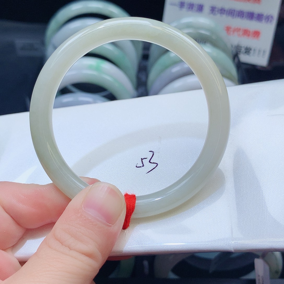 翡翠未镶嵌手镯121