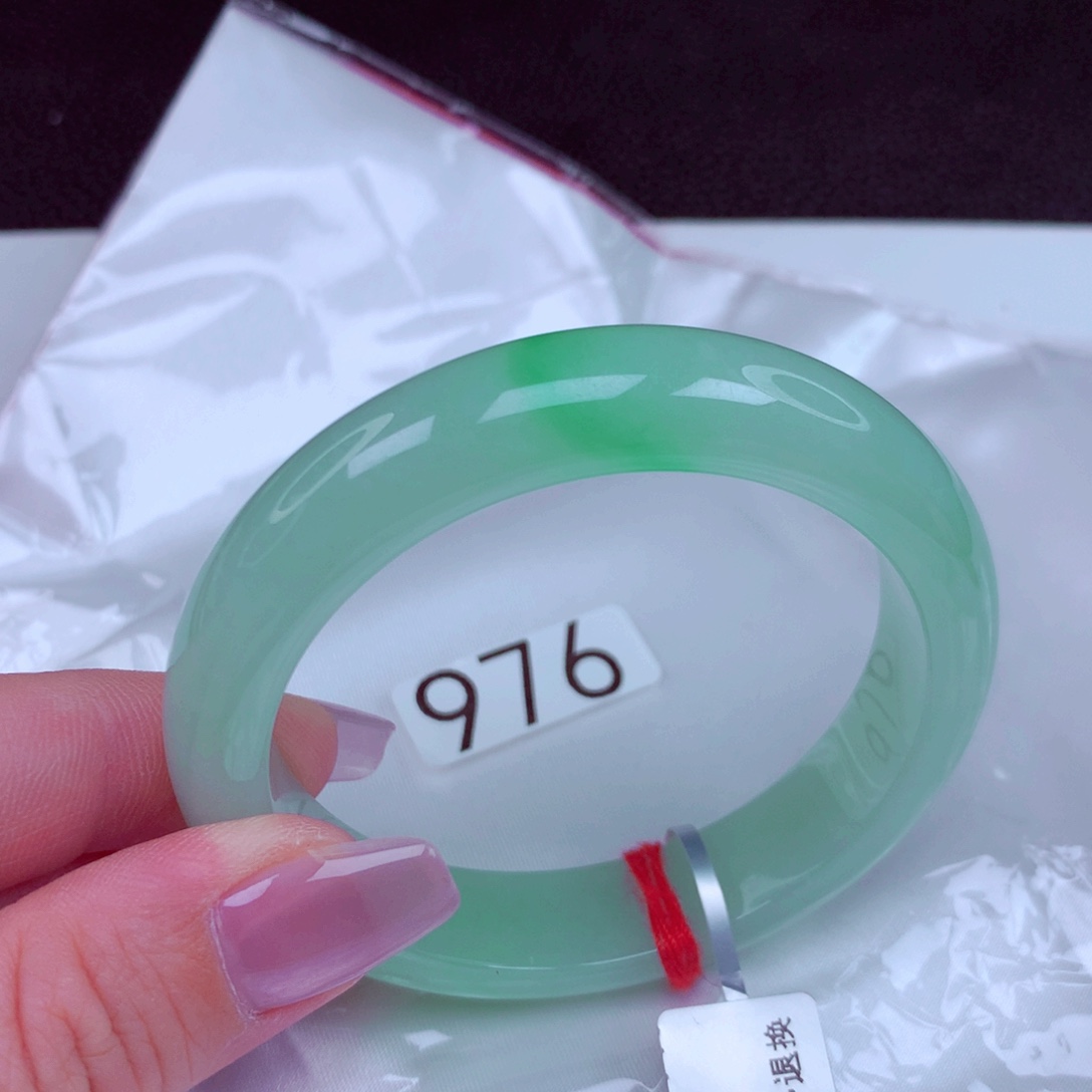 翡翠未镶嵌手镯手镯