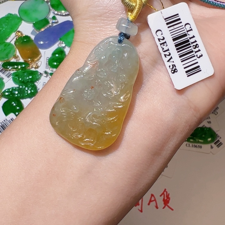 翡翠挂件未镶嵌翡翠