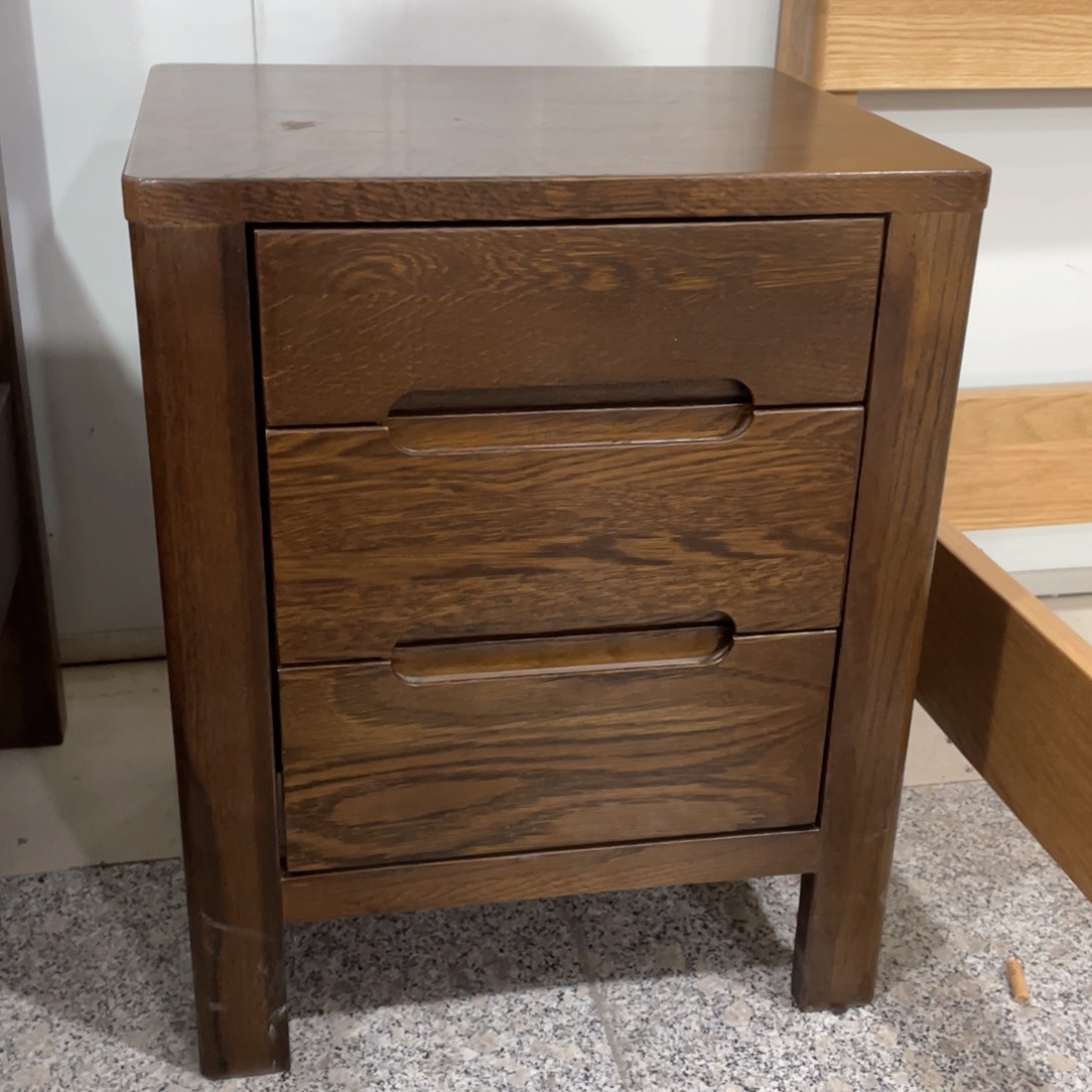 木白橡木胡桃色三抽床头柜