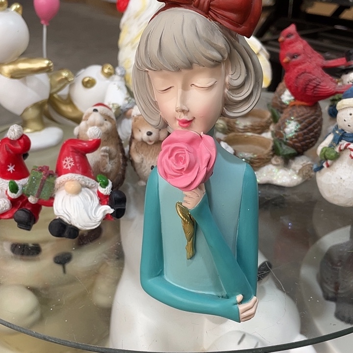 树脂拿花女孩女孩