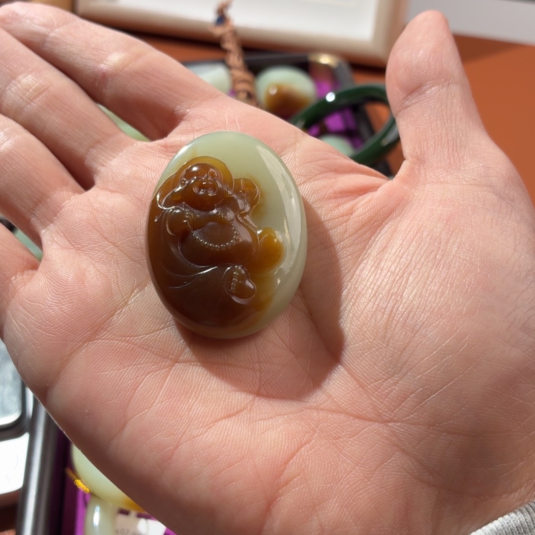 阡***陌和田玉（糖玉）未镶嵌颈饰