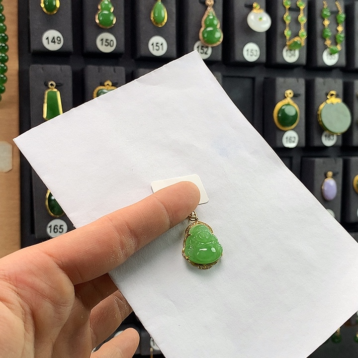 和田玉颈饰18K金镶嵌