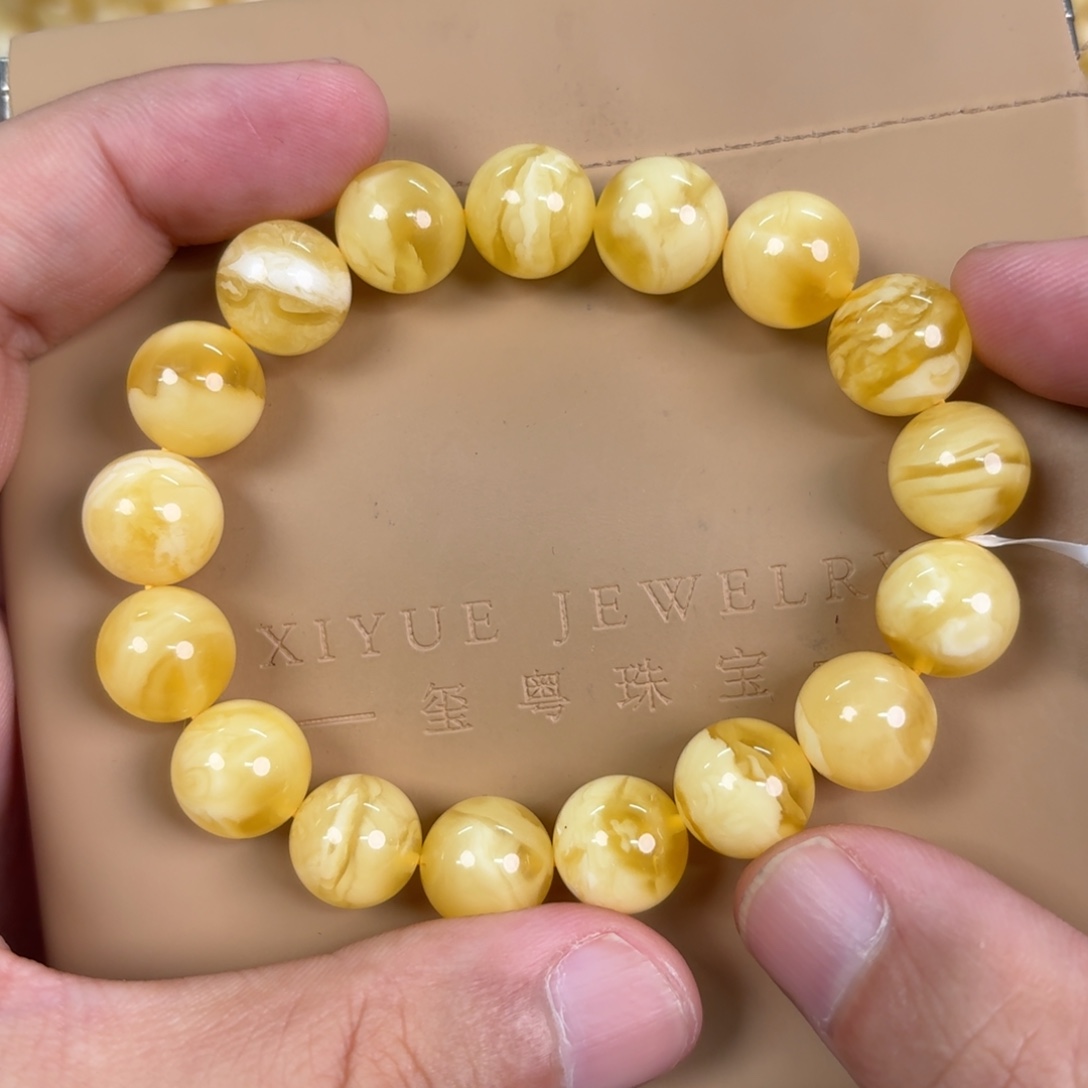 琥珀未镶嵌裸石01700000000