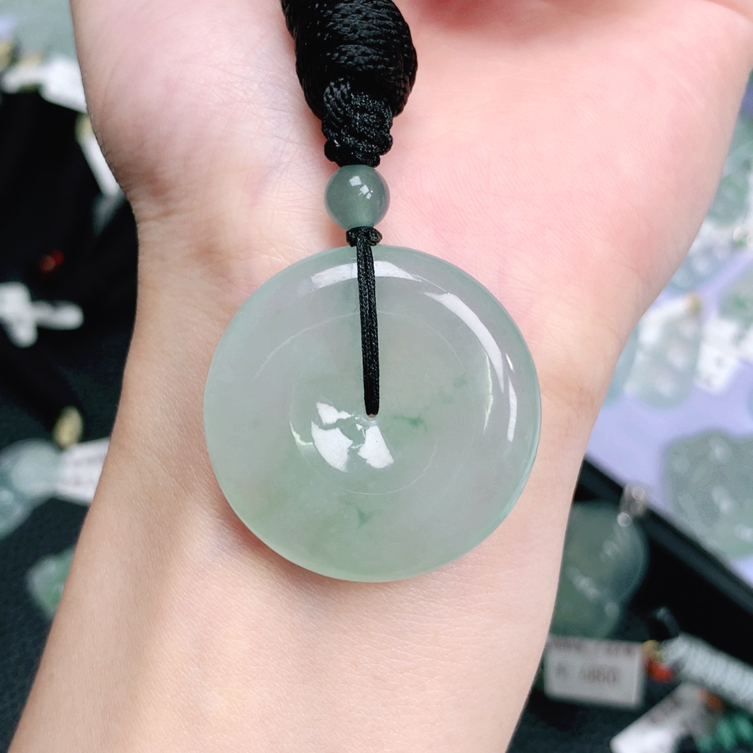 翡翠未镶嵌颈饰扣子