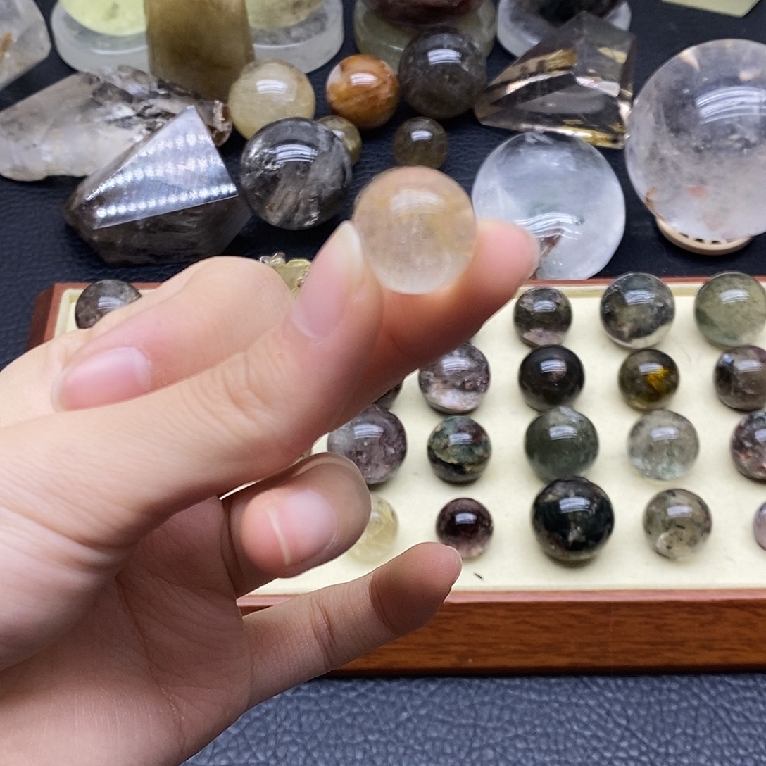 水晶未镶嵌珠宝半成品57水晶石