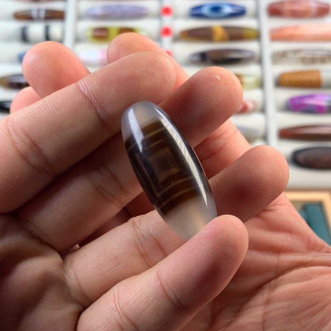 玛瑙/玉髓颈饰未镶嵌大*米