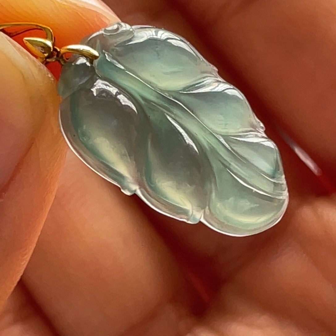 翡翠颈饰18K金镶嵌叶子