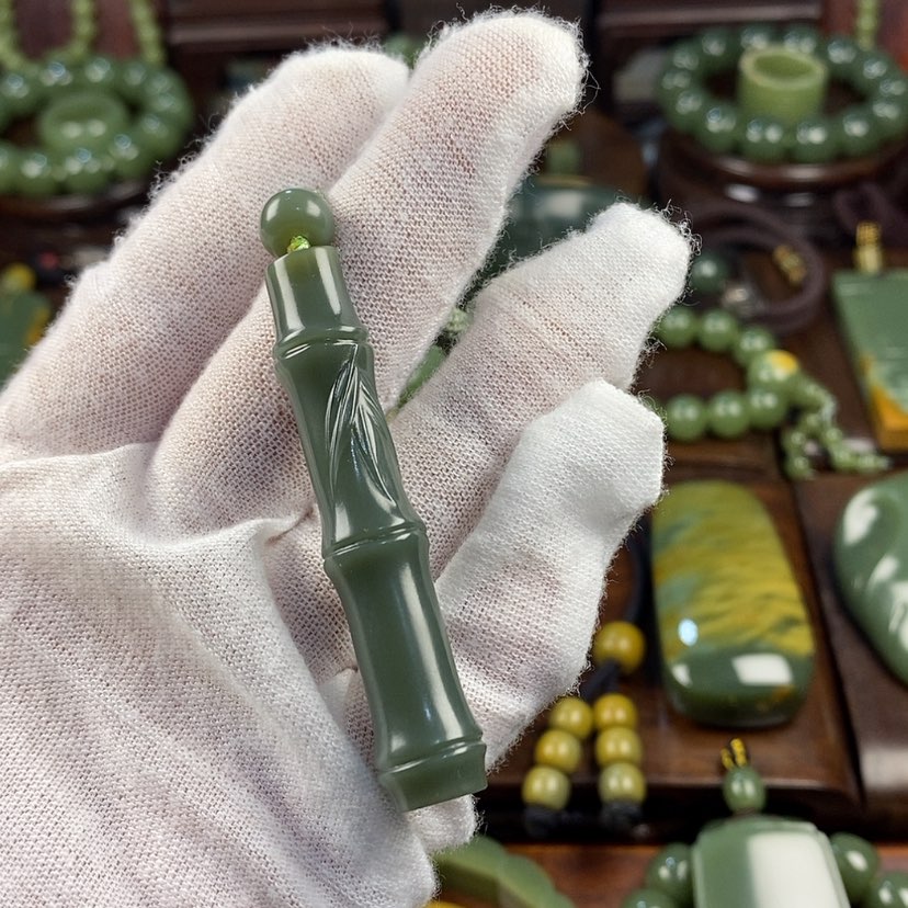 【闪购商品】岫岩老玉（透闪石质玉）颈饰未镶嵌