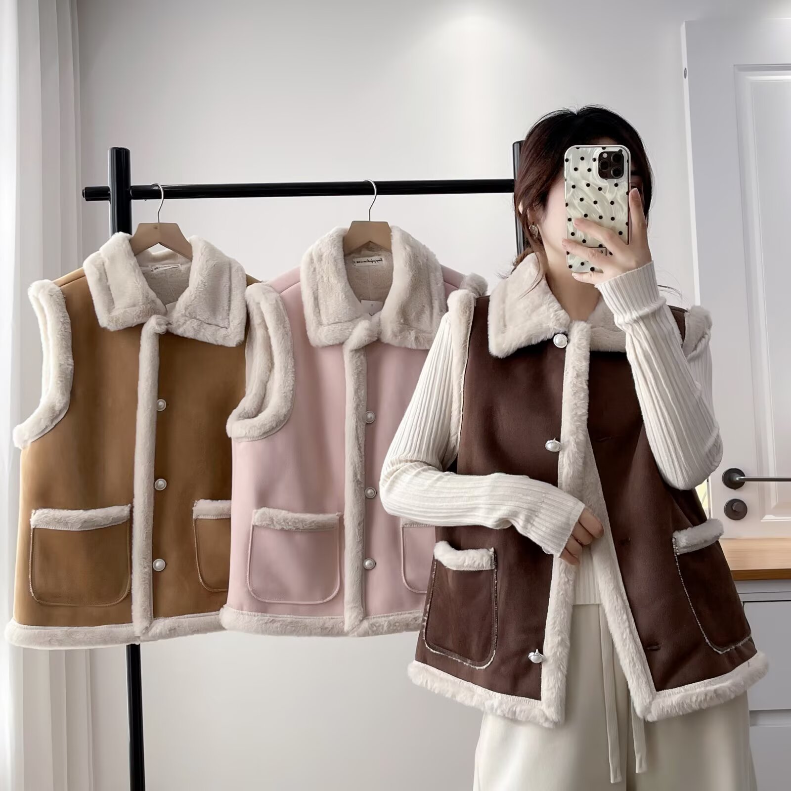 莘莘大码   冬季新款皮毛一体极简百搭学院风加厚加绒毛绒马甲