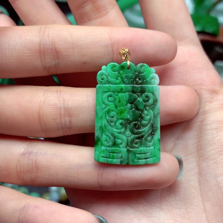 颈饰18K金镶嵌翡翠翡翠