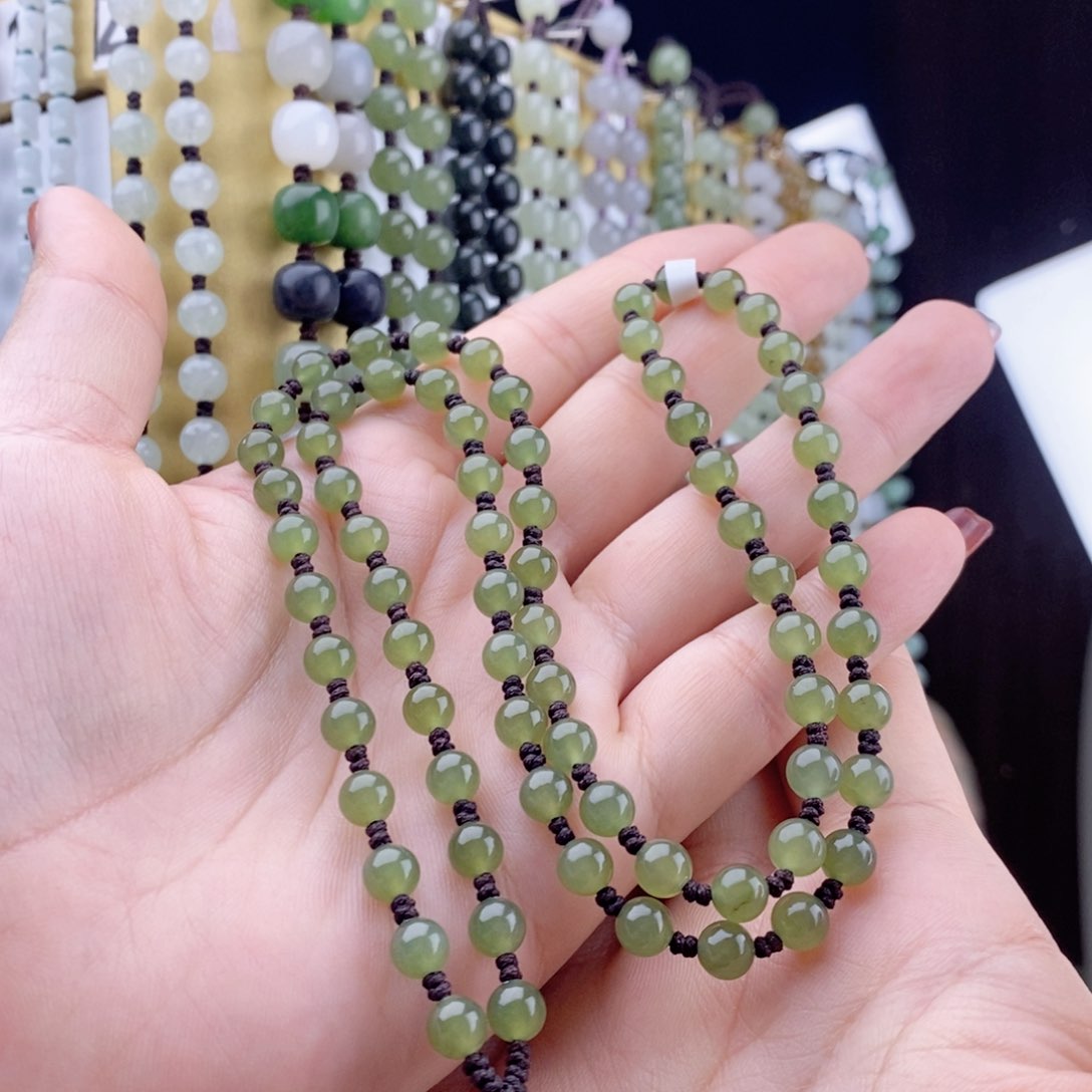 和田玉颈饰未镶嵌这***福