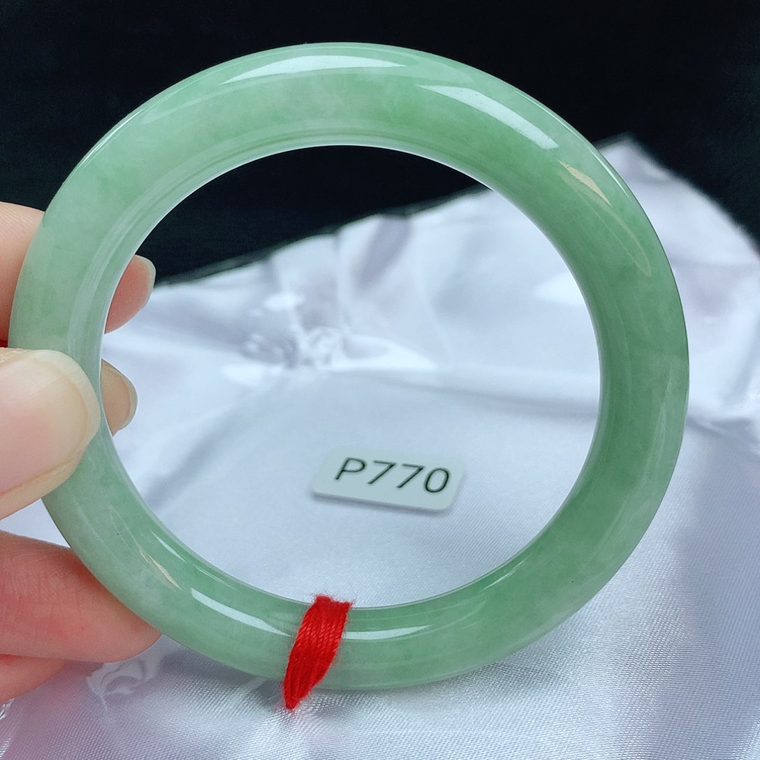 翡翠手镯未镶嵌缅甸天然A货翡翠手镯