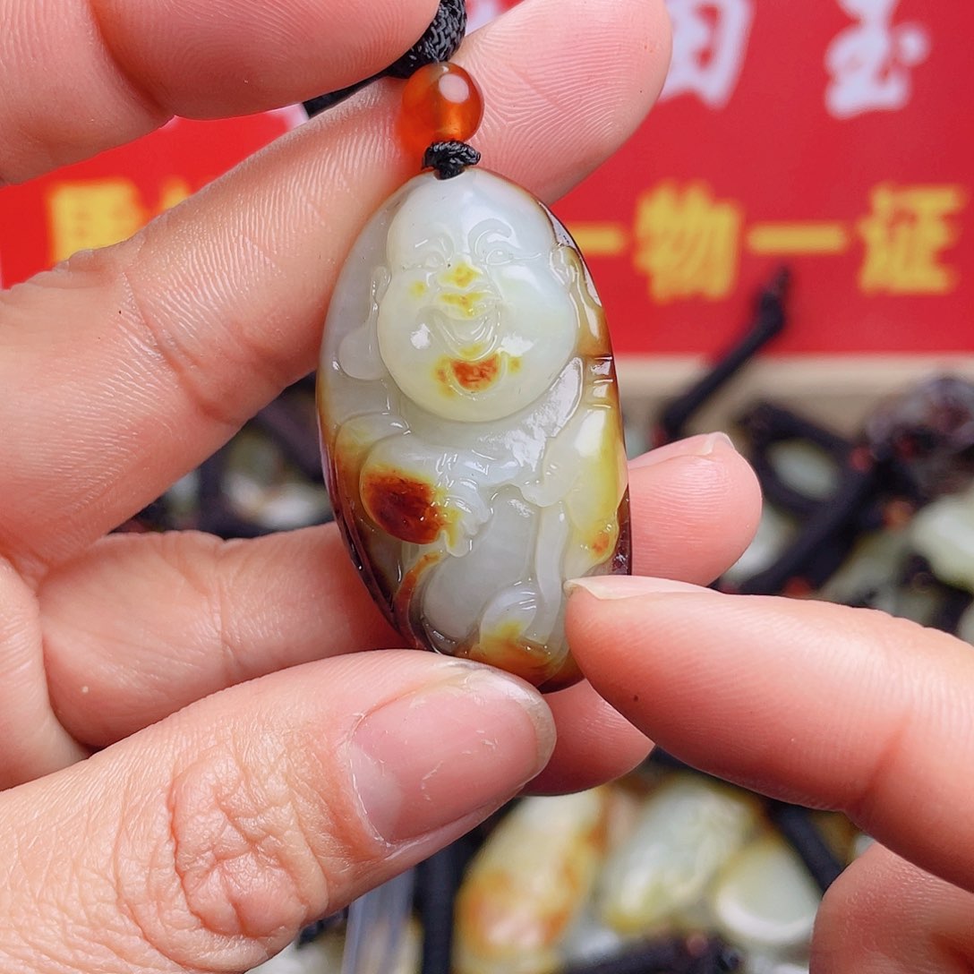 和田玉颈饰未镶嵌