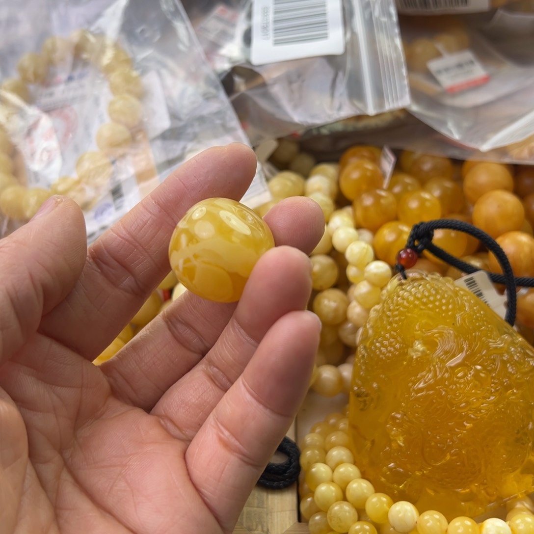 琥珀珠宝奇石未镶嵌