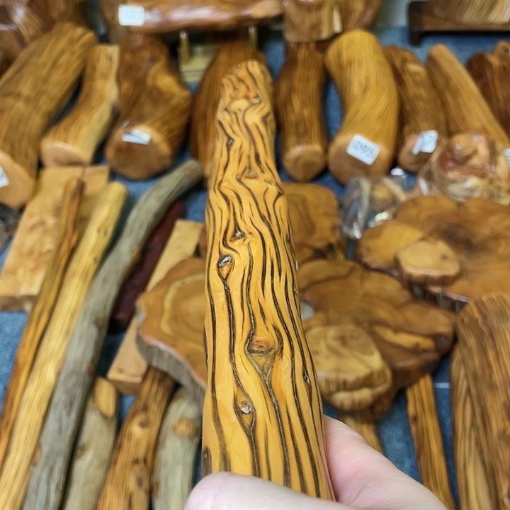 泰***岳大叶紫檀（黑酸枝木类）太行崖柏棍子