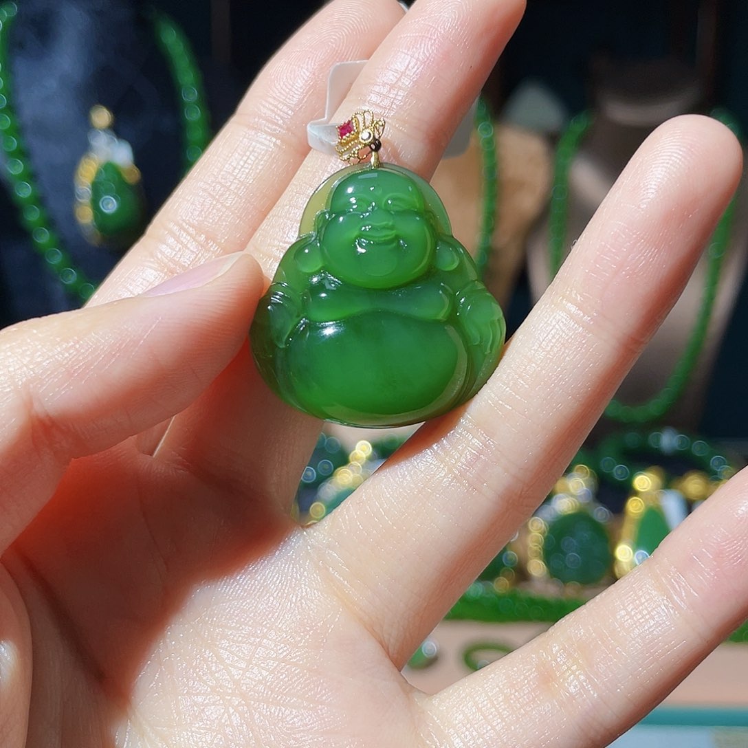 和田玉（碧玉）18K金镶嵌颈饰