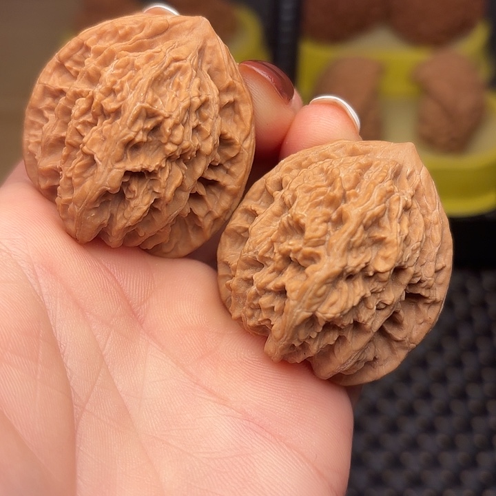 文玩核桃吊坠39霞云岭