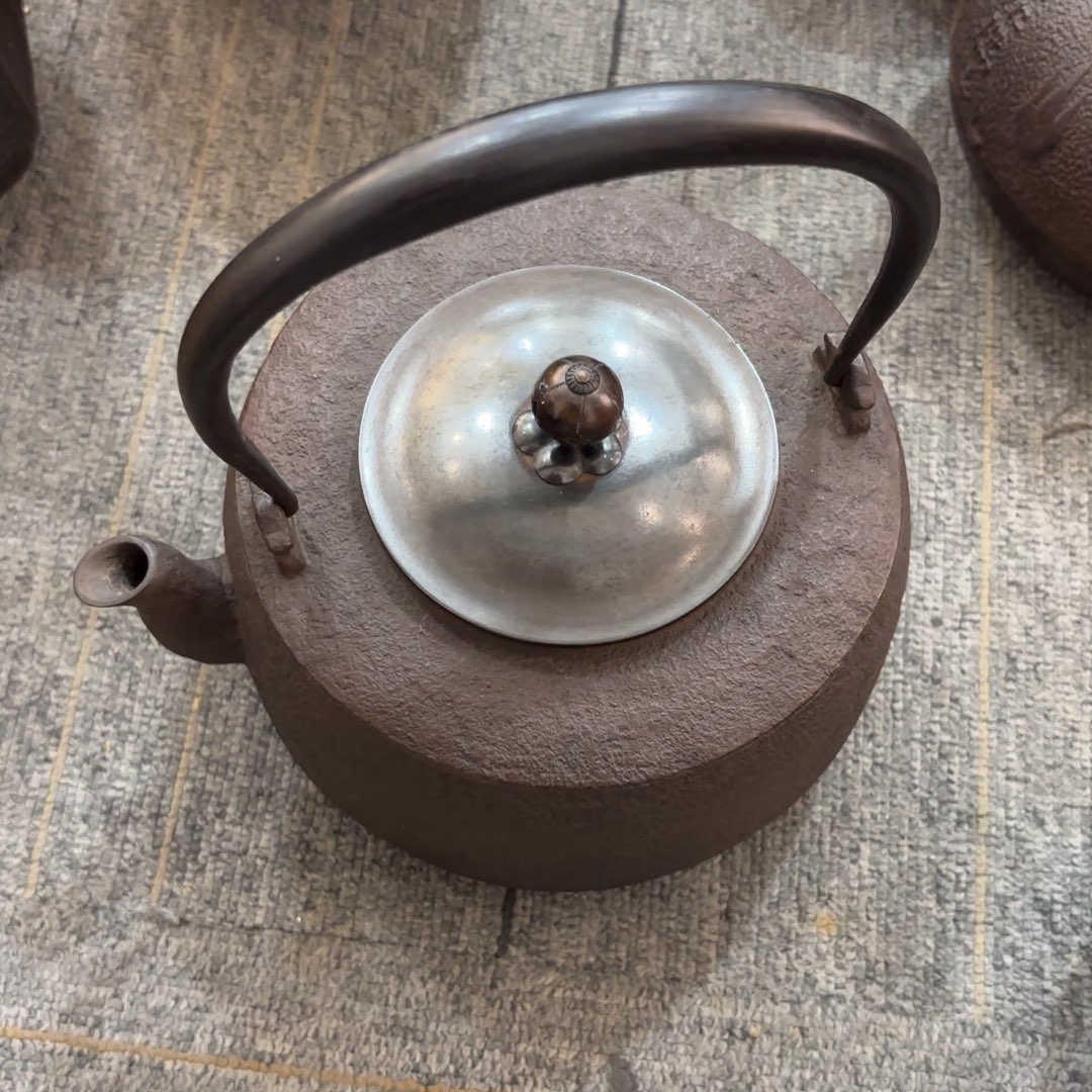 蒙***莎非常喜欢这个瓷器