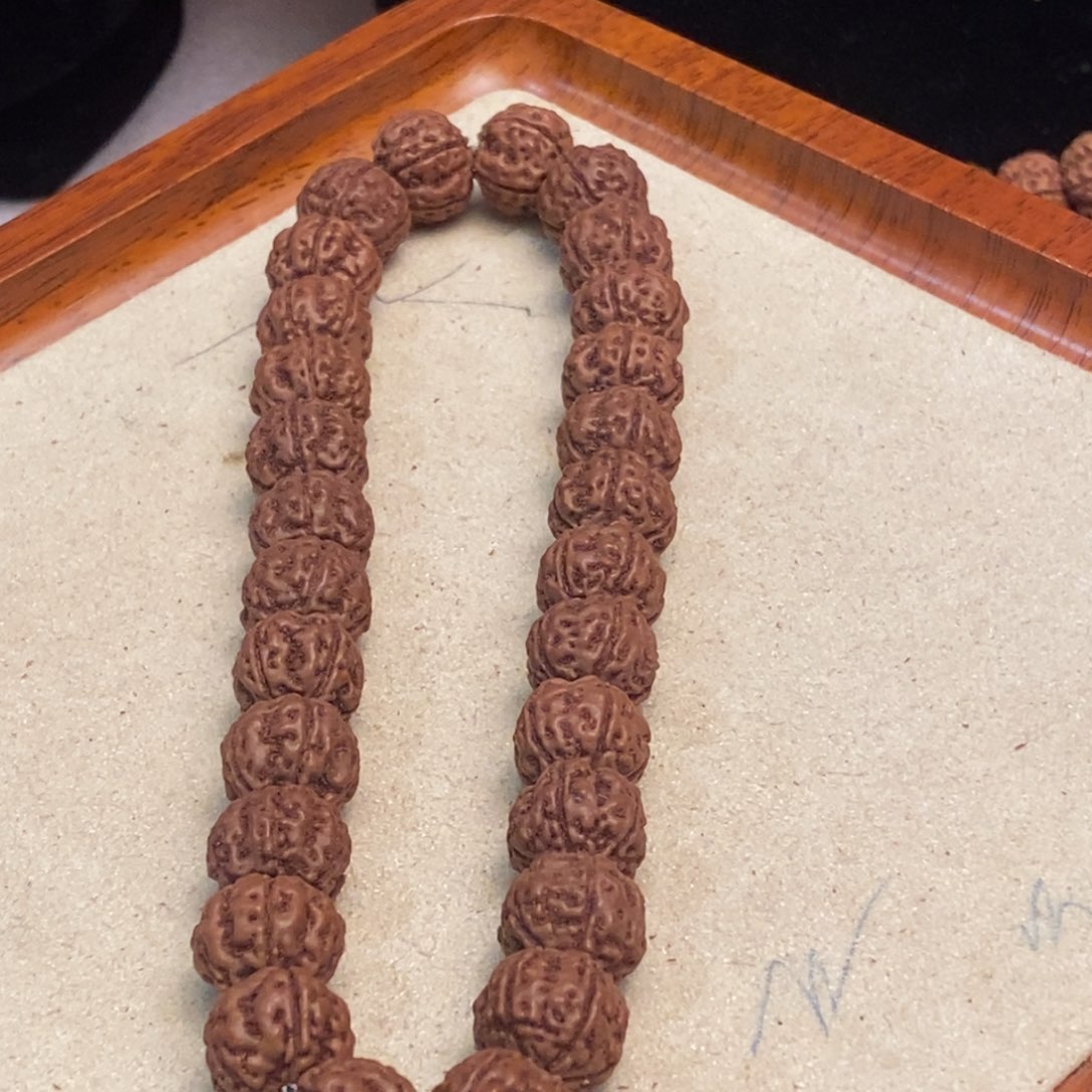 金刚菩提手串这**天老树王纯血卡12手持