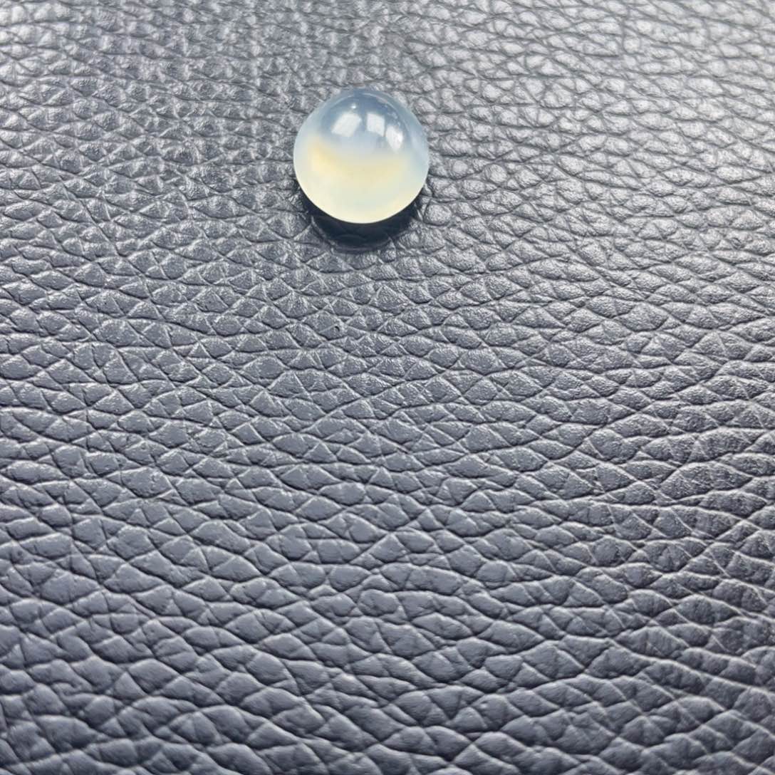 翡翠颈饰未镶嵌粥*温