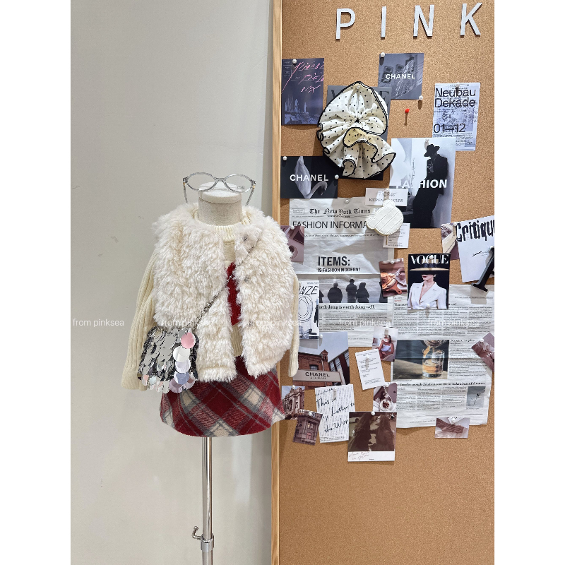 Bmy2025wt  女童冬季新款韩版毛马甲爱心针织毛衣格子半裙套装