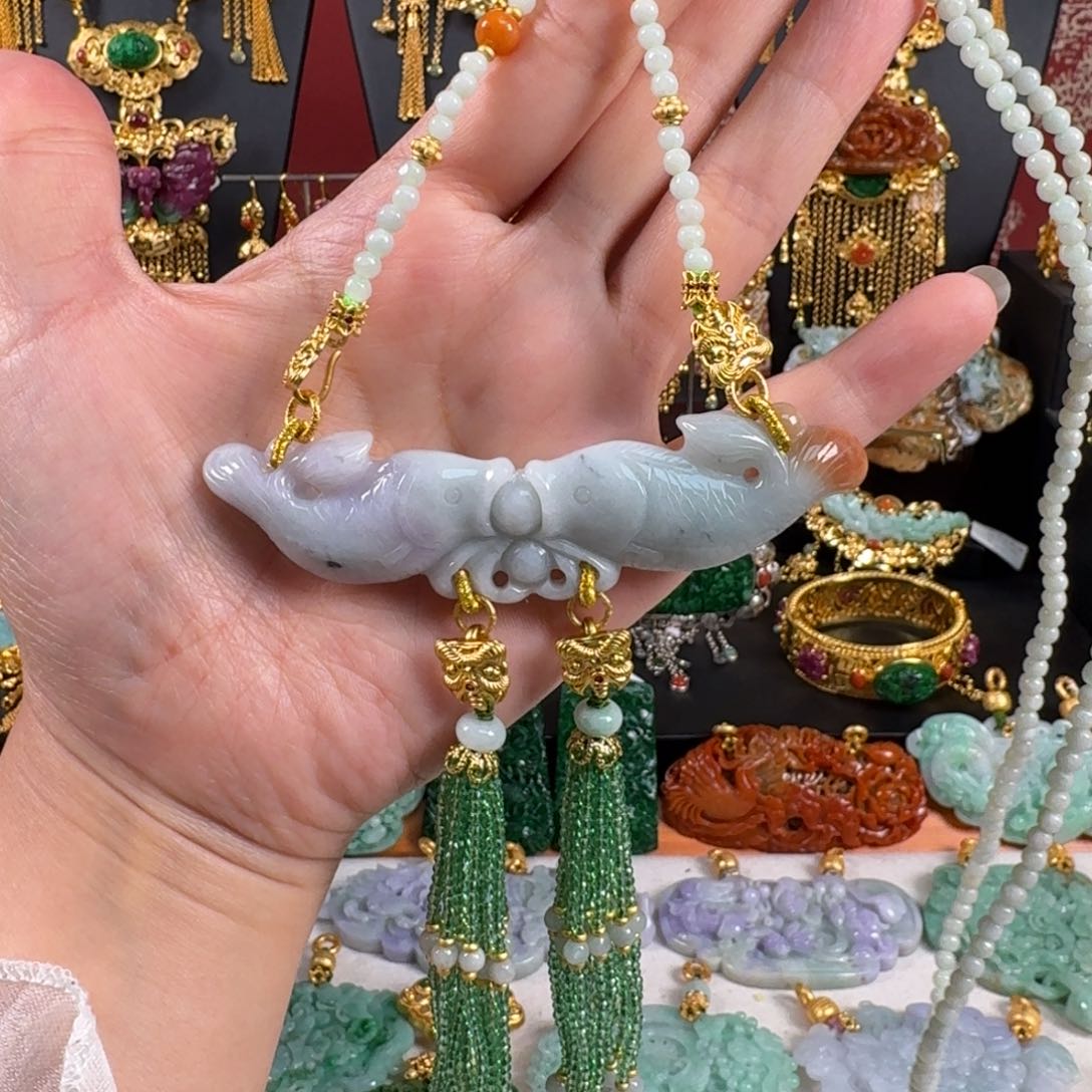 翡翠未镶嵌颈饰年年有余吊坠 亏清