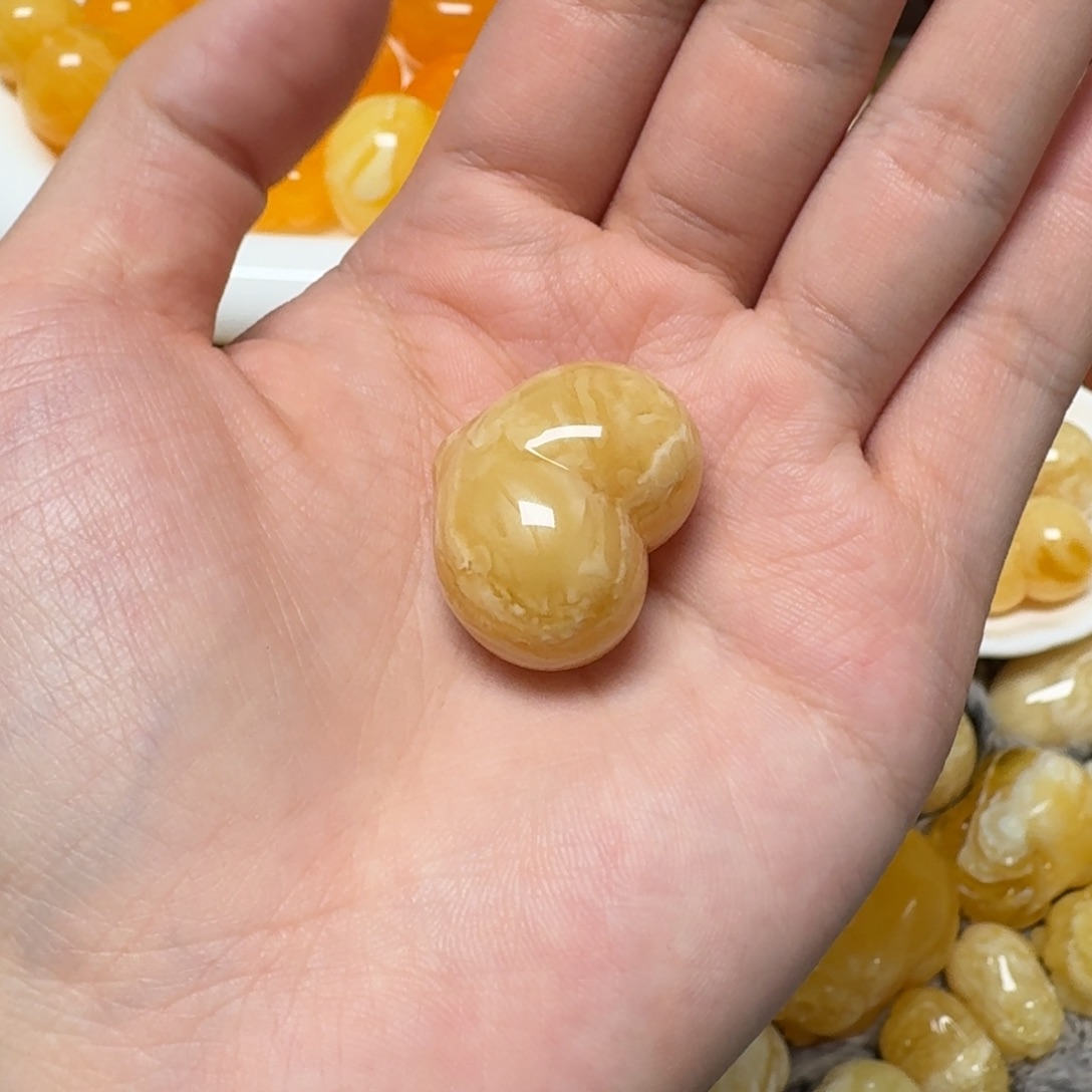 琥珀未镶嵌裸石蜜蜡屁桃