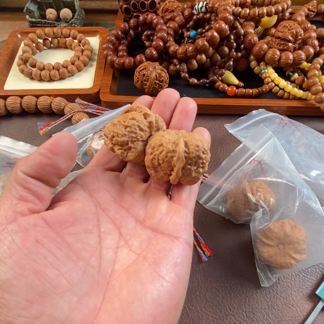 猴头核桃吊坠陈***弟蛤蟆