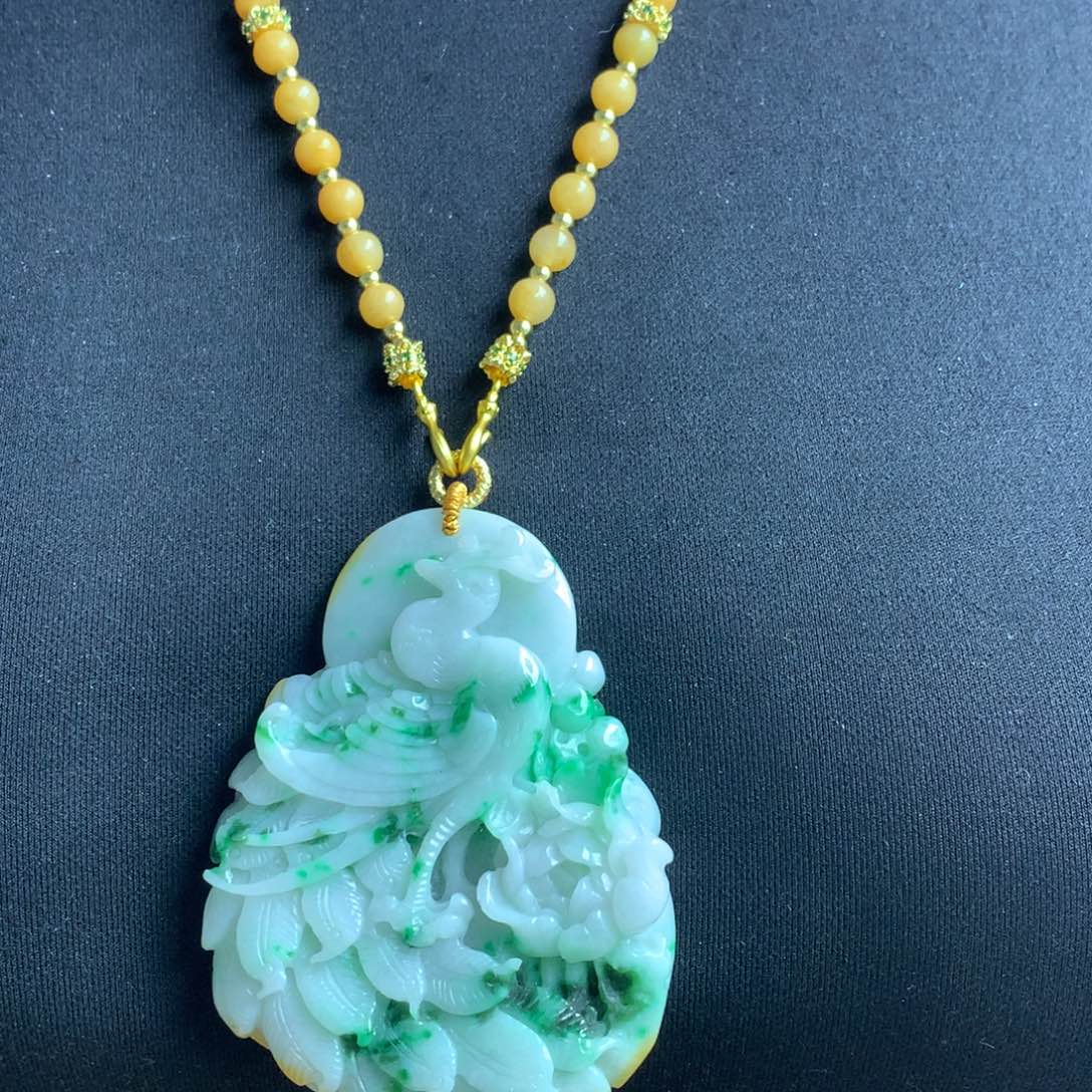 翡翠颈饰未镶嵌翡翠