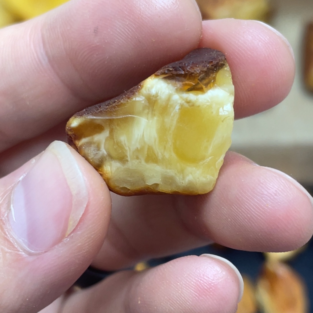 未镶嵌定制琥珀定制