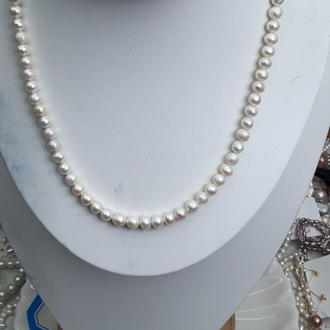 颈饰未镶嵌淡水珍珠