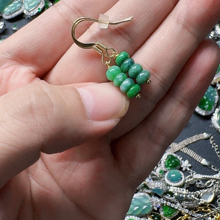 翡翠颈饰未镶嵌天然A货翡翠放漏