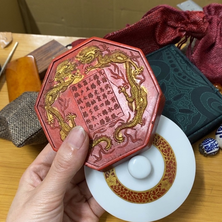 瓷片哈中古工艺品一件