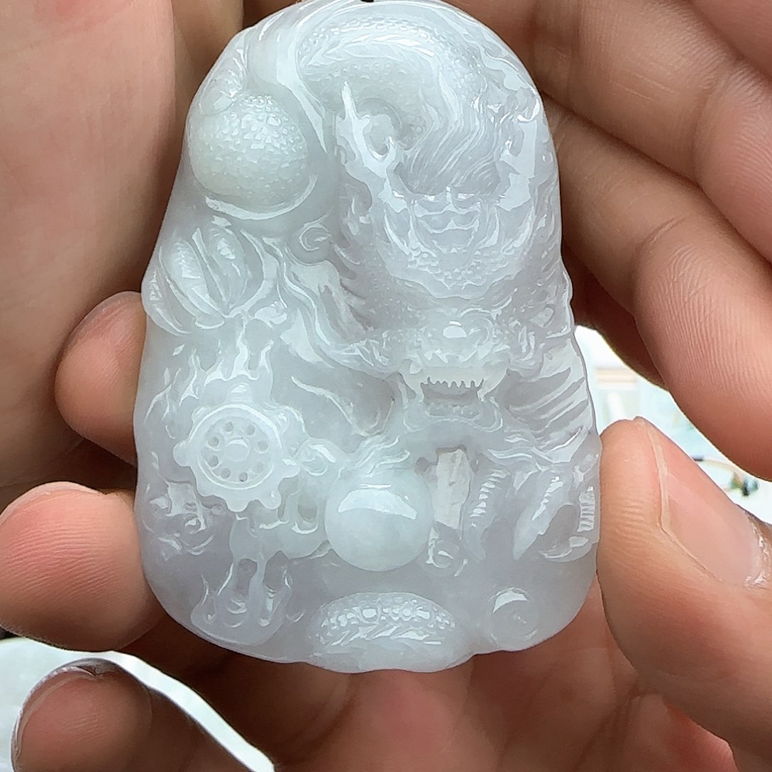 翡翠颈饰未镶嵌常*翡翠