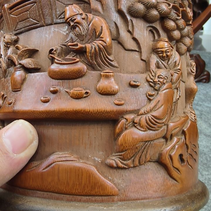 紫檀木类家具竹雕人物笔筒