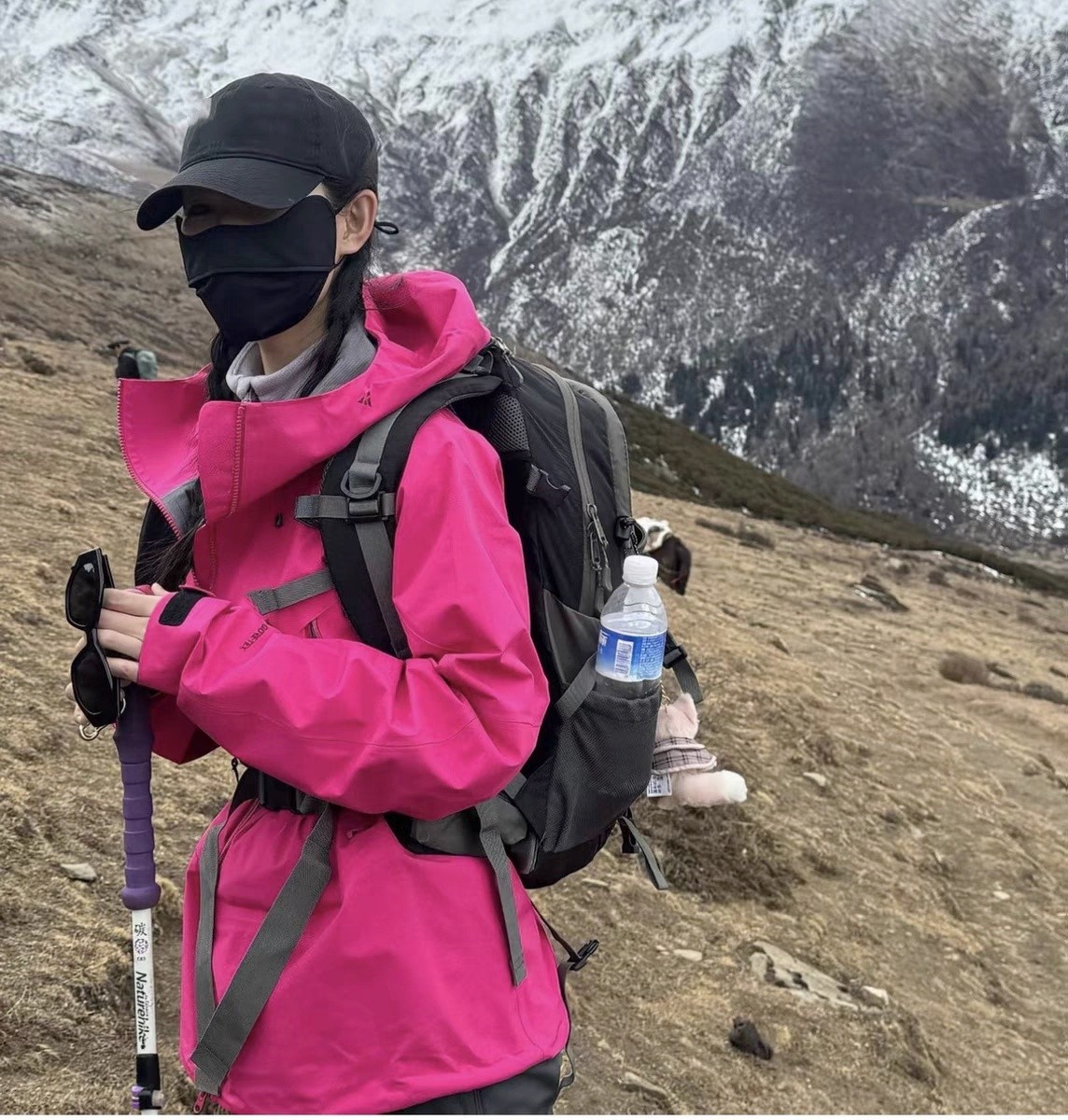 032太阳男女款户外冲锋衣防风防水登山徒步休闲夹克