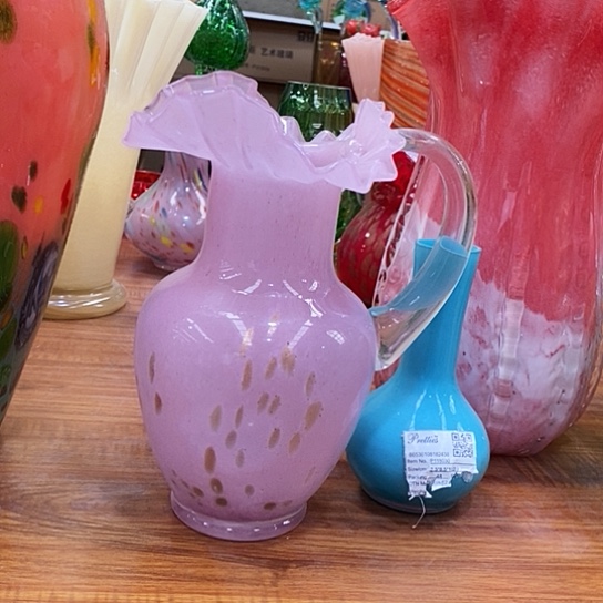 琉璃花瓶高23厘米口径6厘米