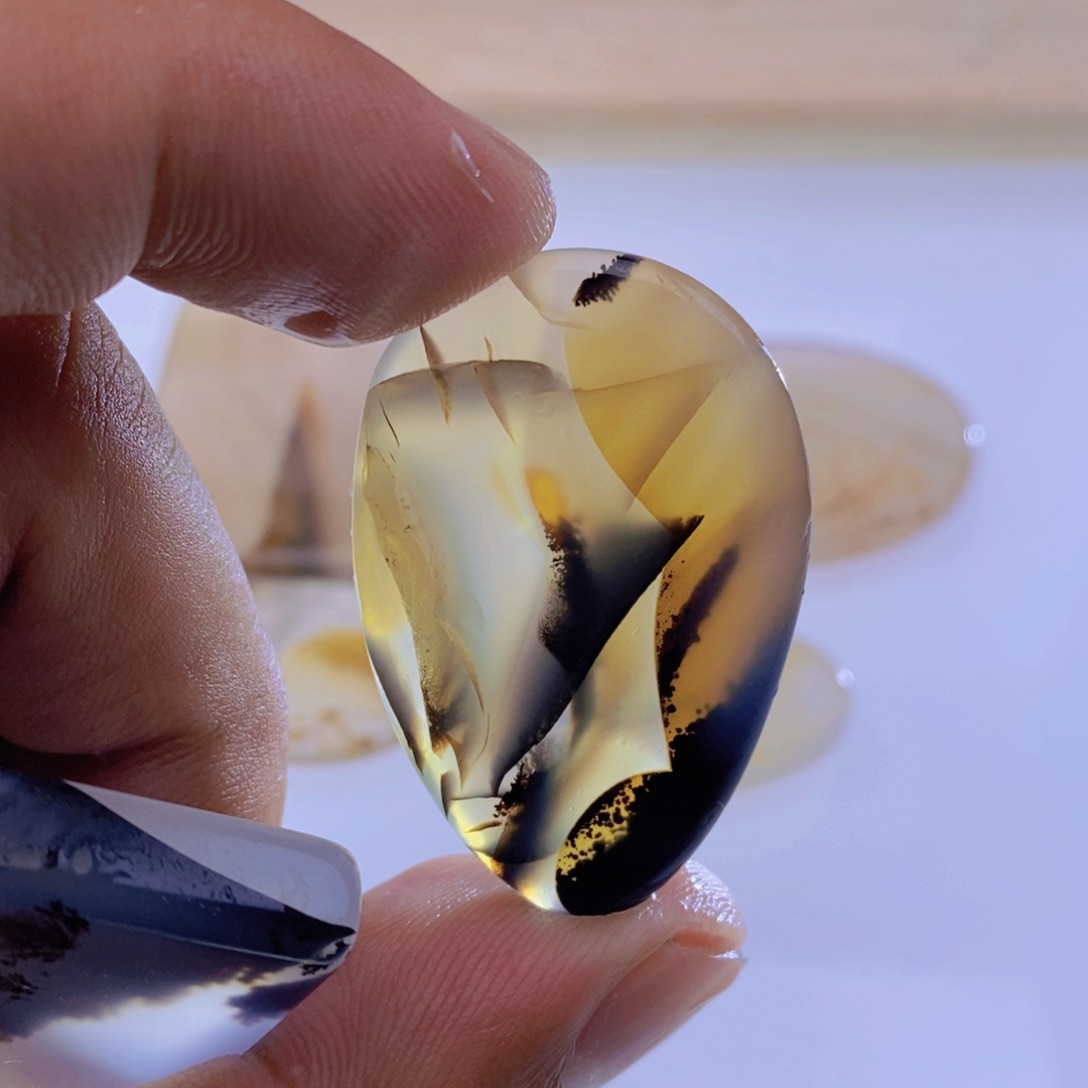 玛瑙/玉髓颈饰未镶嵌