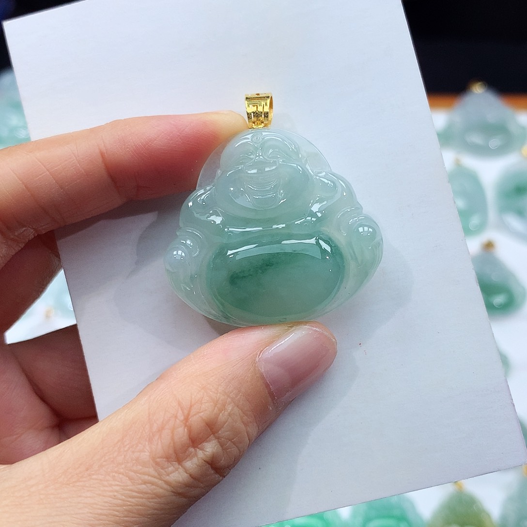 翡翠18K金镶嵌颈饰翡翠吊坠