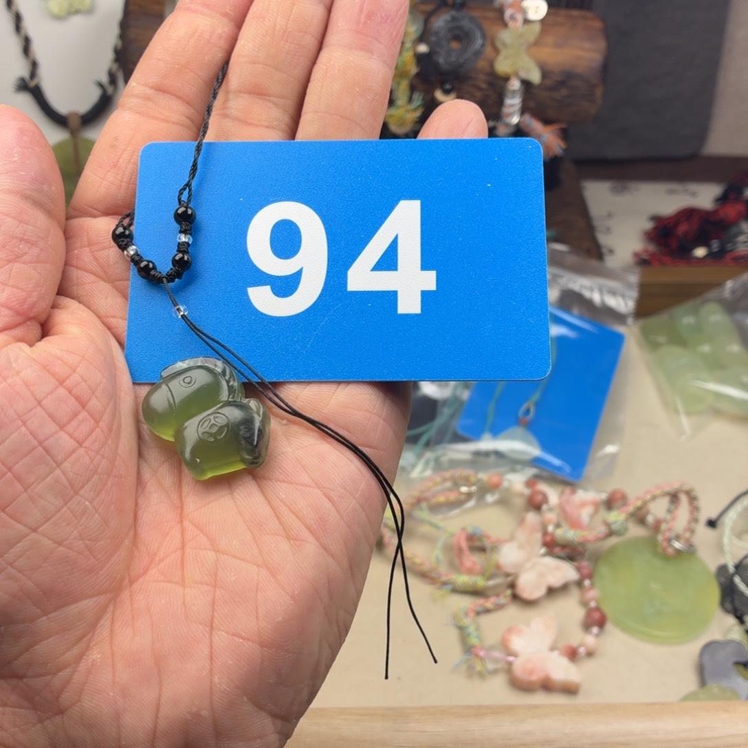 暮***歌蛇纹石玉合金吊坠