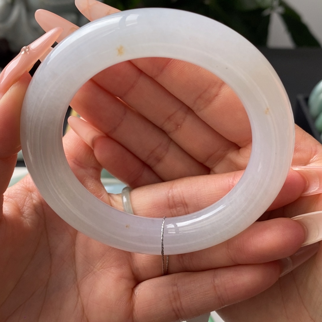 翡翠手镯未镶嵌天然